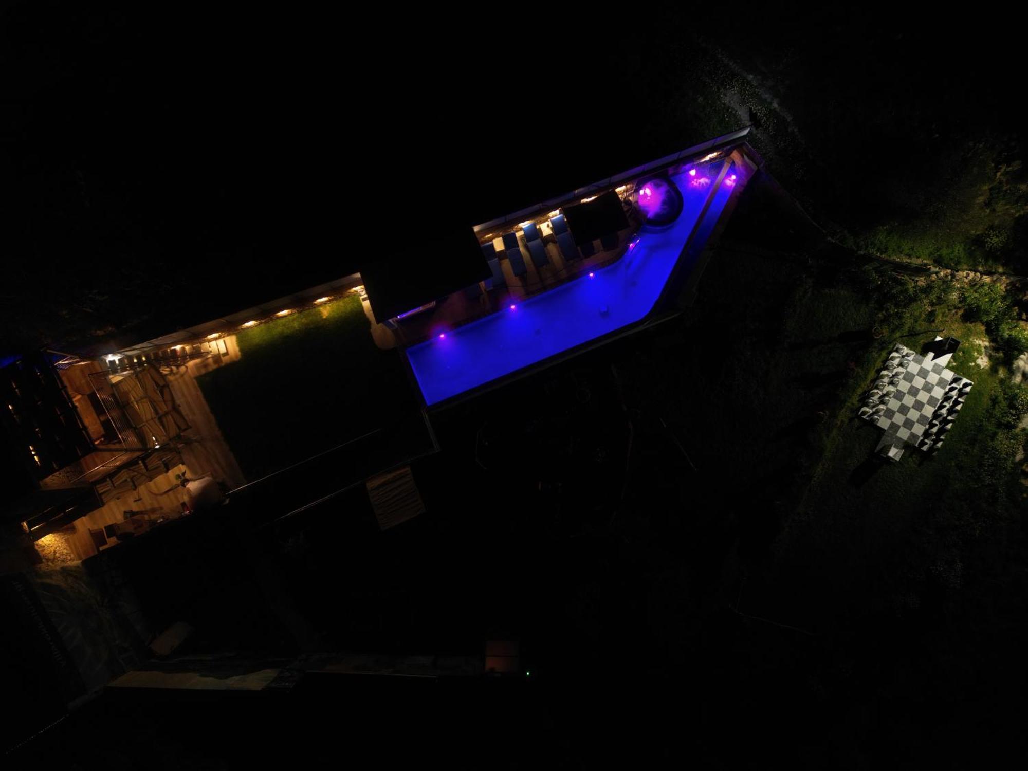 Heated Private Ozone Salt Pool, Jacuzzi, Cinema Inside & Outside, Ping Pong, Billiard, Ps5, Playground, Giant Chess, Giant Monopoly, Table Football, 3X Surround Sound - Villa Rokka Luxe Kíssamos Buitenkant foto