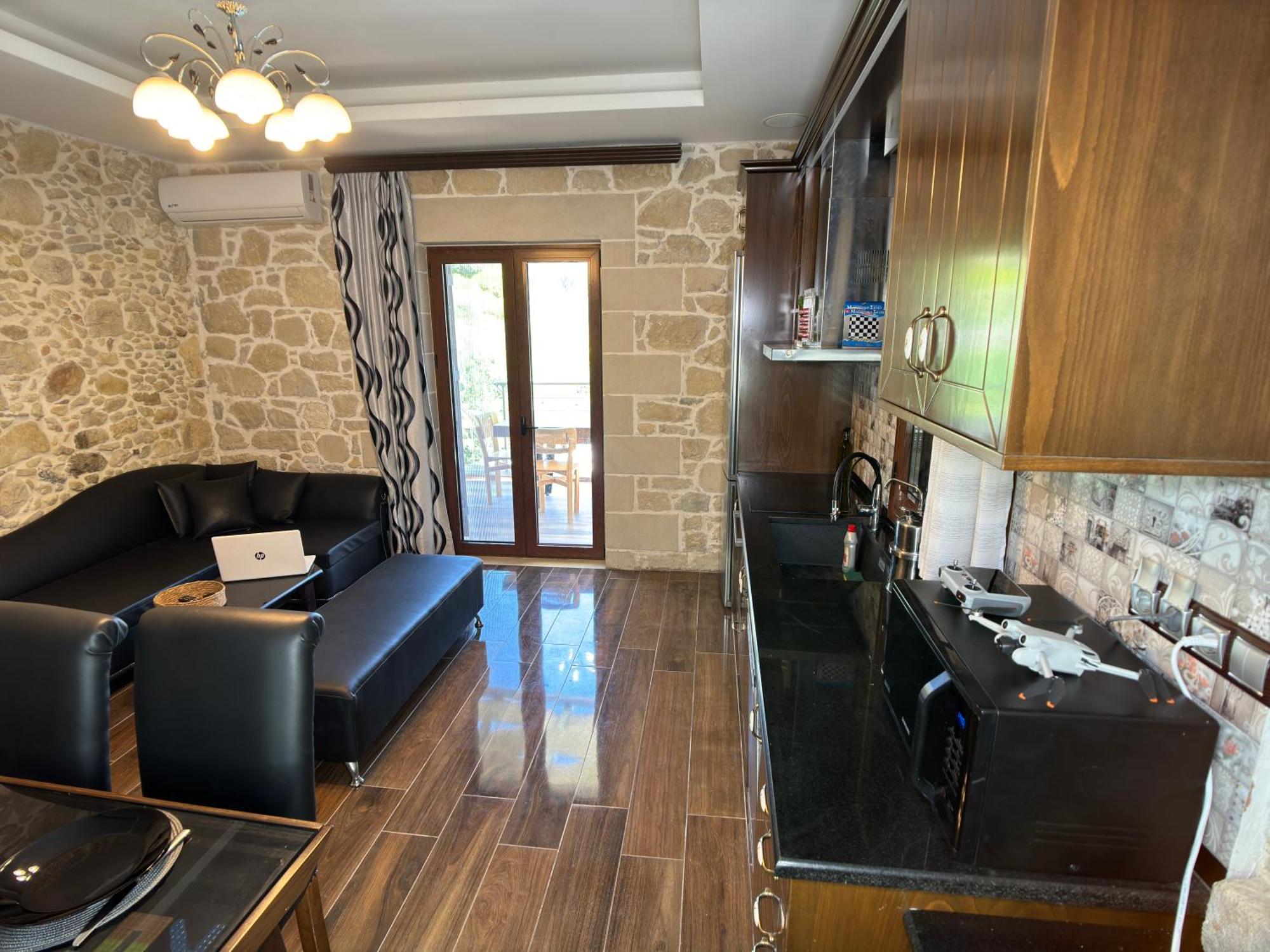 Heated Private Ozone Salt Pool, Jacuzzi, Cinema Inside & Outside, Ping Pong, Billiard, Ps5, Playground, Giant Chess, Giant Monopoly, Table Football, 3X Surround Sound - Villa Rokka Luxe Kíssamos Buitenkant foto