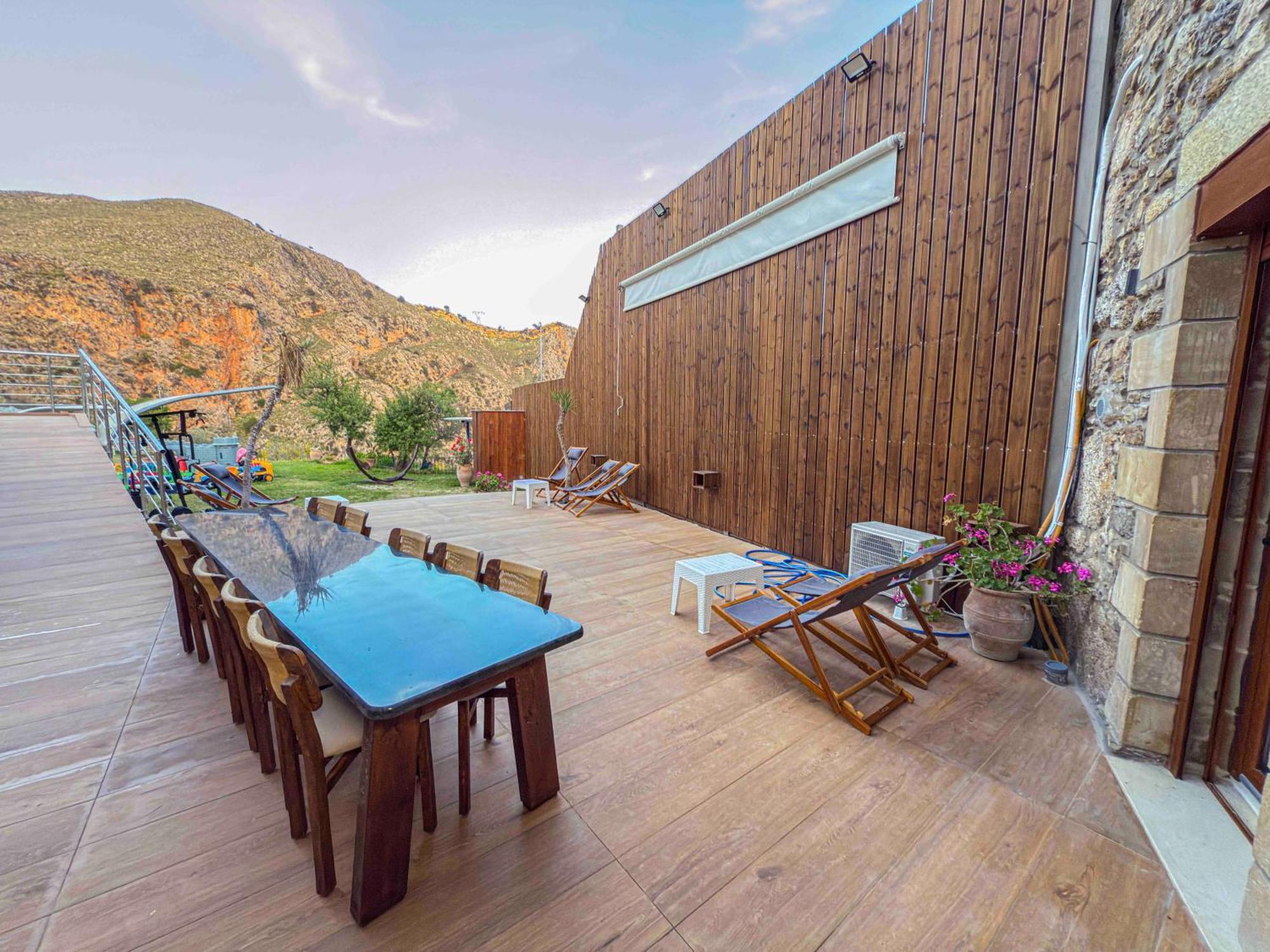 Heated Private Ozone Salt Pool, Jacuzzi, Cinema Inside & Outside, Ping Pong, Billiard, Ps5, Playground, Giant Chess, Giant Monopoly, Table Football, 3X Surround Sound - Villa Rokka Luxe Kíssamos Buitenkant foto