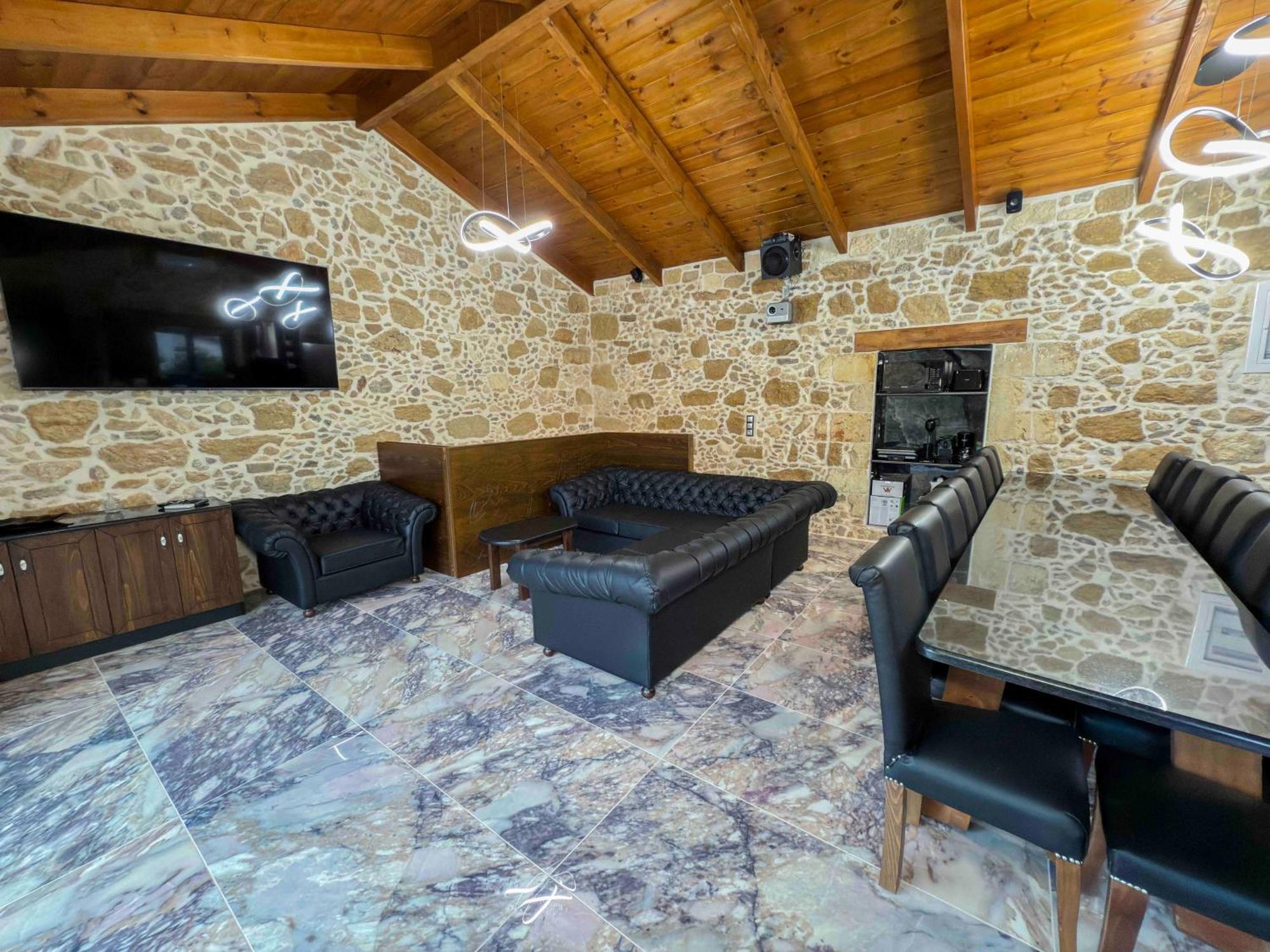 Heated Private Ozone Salt Pool, Jacuzzi, Cinema Inside & Outside, Ping Pong, Billiard, Ps5, Playground, Giant Chess, Giant Monopoly, Table Football, 3X Surround Sound - Villa Rokka Luxe Kíssamos Buitenkant foto