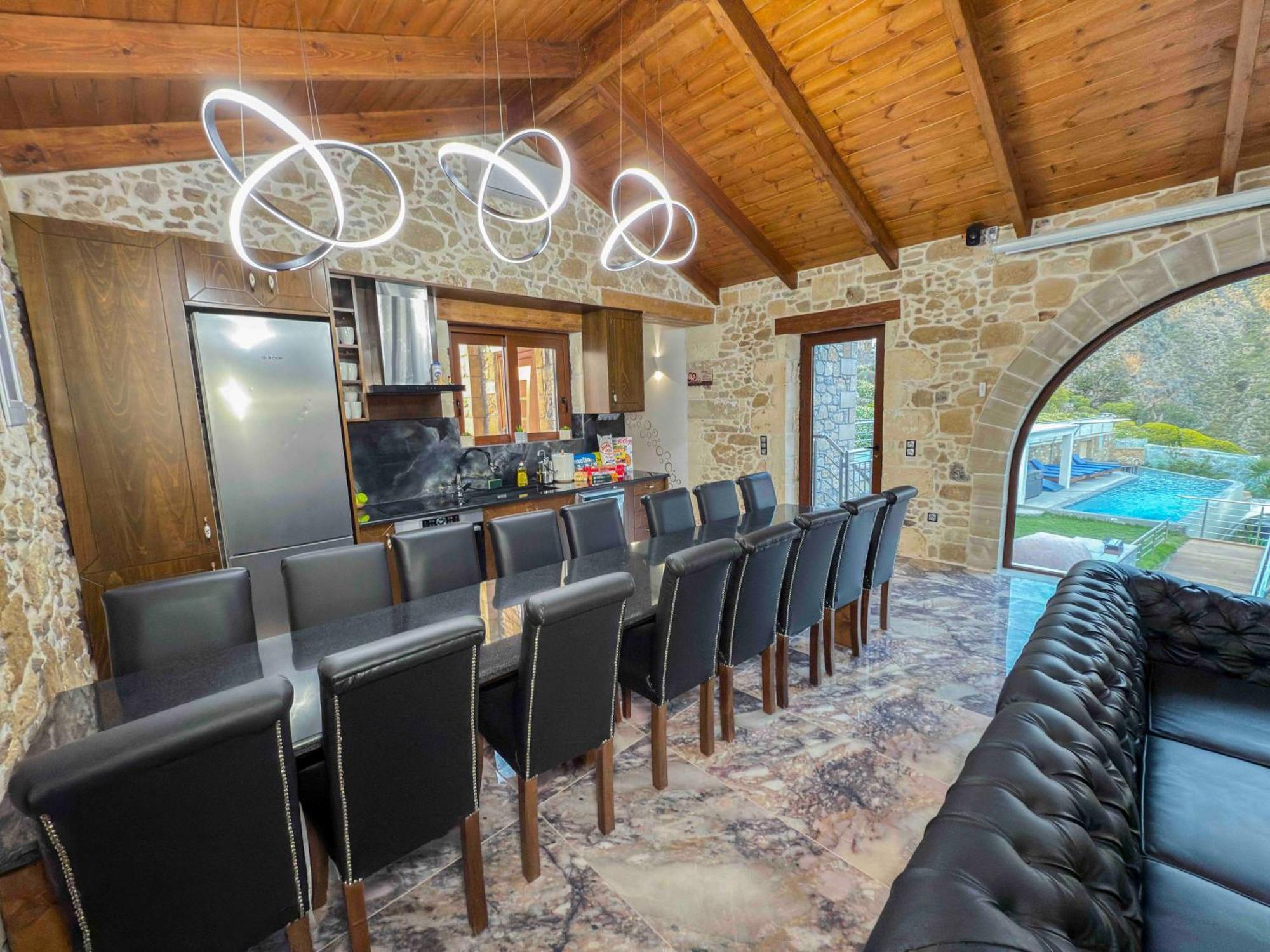 Heated Private Ozone Salt Pool, Jacuzzi, Cinema Inside & Outside, Ping Pong, Billiard, Ps5, Playground, Giant Chess, Giant Monopoly, Table Football, 3X Surround Sound - Villa Rokka Luxe Kíssamos Buitenkant foto
